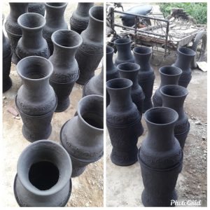 Wak No Hidupi Keluarga dari Kerajinan Pot Bunga