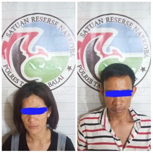 Digerebek Lagi Isap Sabu, Sepasang Kekasih Digandeng Polisi ke Sel