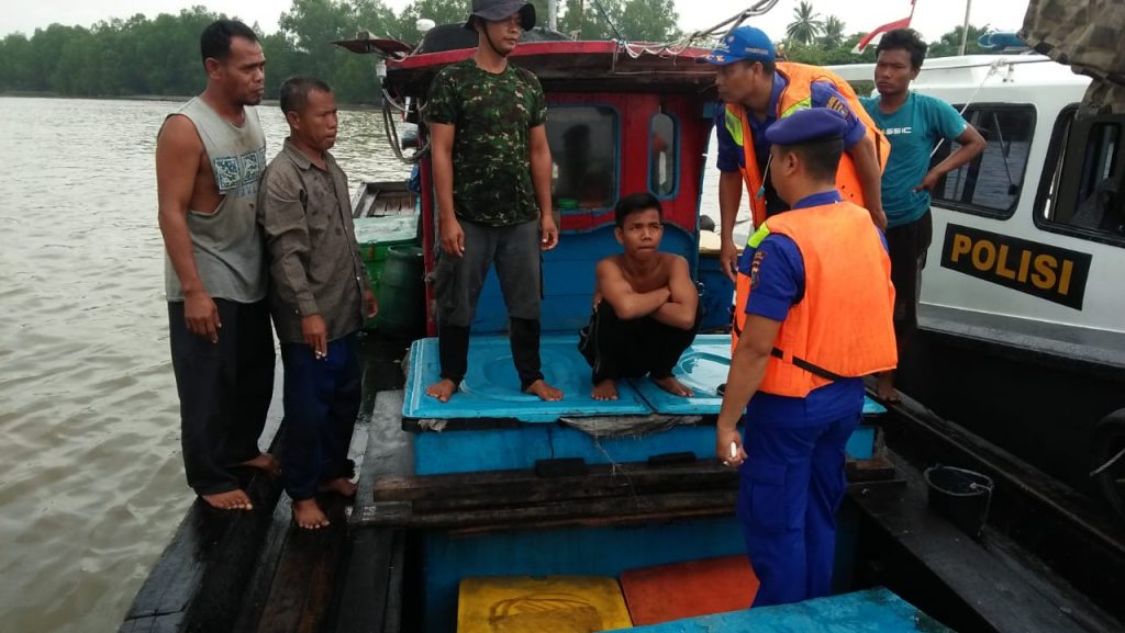 Sat Pol Air dan Sat Narkoba Polres Tanjung Balai Amankan 44 TKI Ilegal