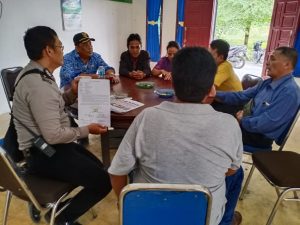 Bhabinkamtibmas Polsek Batang Kuis Mediasi dan Nasehati 2 Warga yang Bertikai