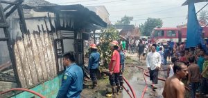 Rumah Sewa Apeng Terbakar, Penyewa Pulang ke Rumah Orangtuanya