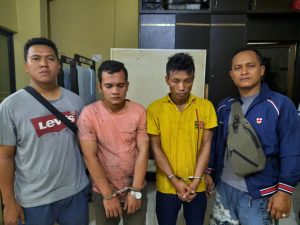 Dua Pengedar Sabu Diamankan Polisi di Bawah Pohon Sawit