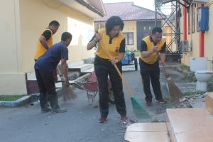 Personil Polresta Deli Serdang Tingkatkan Kebersihan Antisipasi Virus Corona