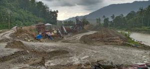 Sawah Warga Laru Menjadi Kering dan Tandus, PT KMN Dituding Penyebabnya?