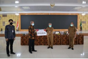 Untuk Penanganan Covid-19 di Sumatera Utara, Forkom IJK Sumut Donasikan Rp100 Juta