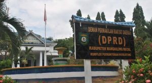 Padang Lawas Diguncang Gempa, Anggota dan Sekretariat DPRD Madina Panik Berlarian