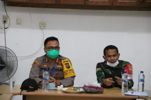 Bahas Penutupan Warung yang Tersebar di Sosmed, Kapolresta Deli Serdang Laksanakan Pertemuan di Kantor Camat
