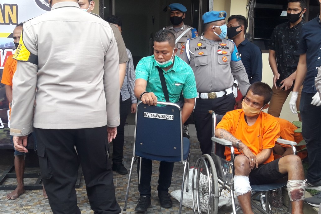 Polrestabes Medan Tembak Pelaku Becak “Hantu” Penadahnya Diburu