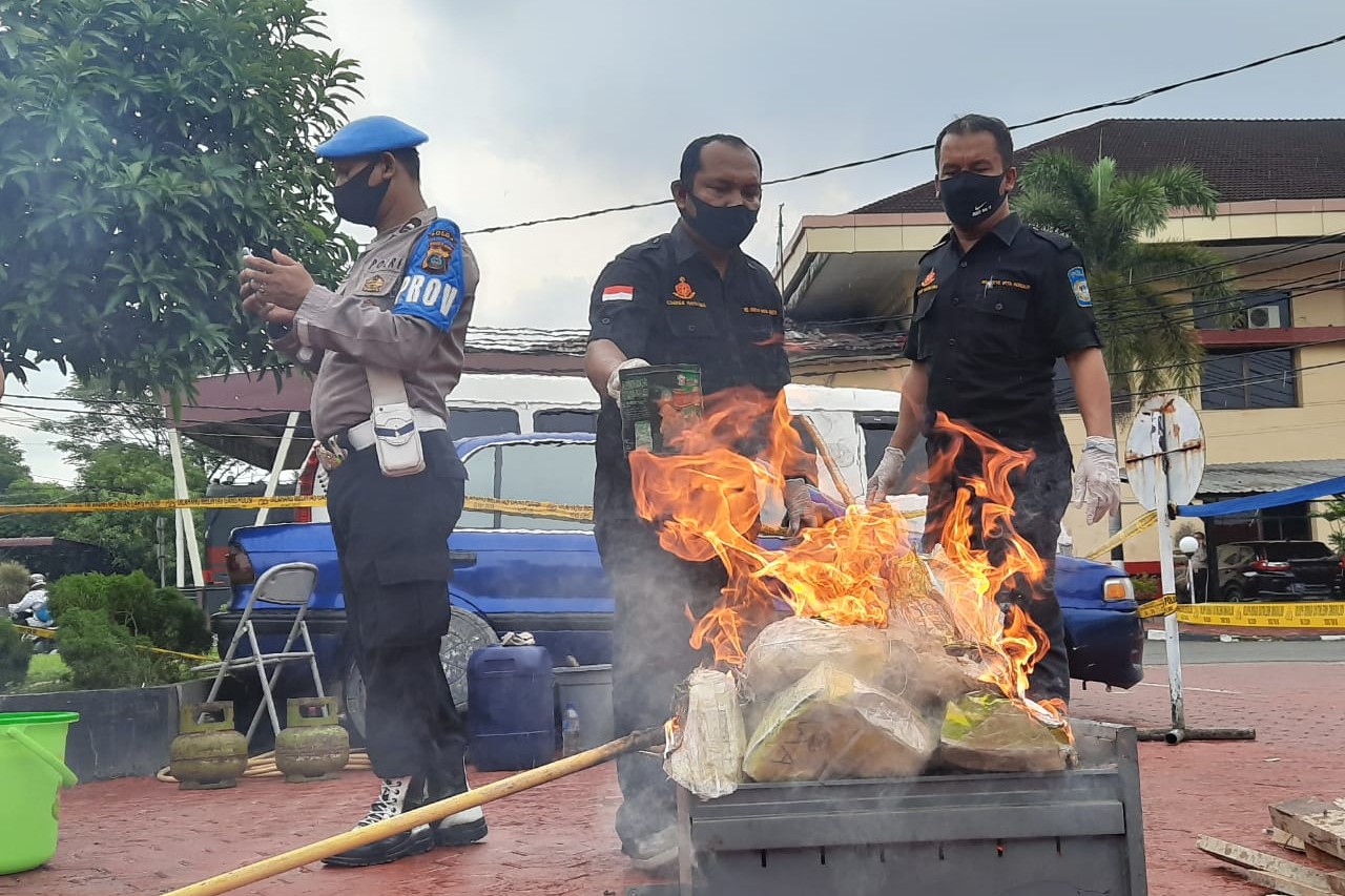 83 Orang Terlibat Narkotika Ditangkap Polda Sumut, Barang Bukti Dimusnahkan