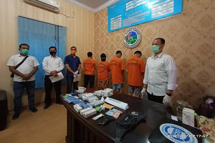 Polres Labuhan Batu Ungkap Peredaran Ribuan Butir Psikotropika yang Melibatkan Petugas RSUD Kota Pinang