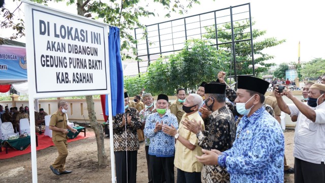 Bupati Asahan Berikan Pertapakan Tanah Untuk Gedung Purna Bakti PNS