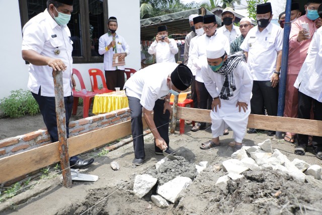 Bupati Asahan Lakukan Peletakan Batu Pertama Pembangunan Rumah Tahfiz Daarul Quran