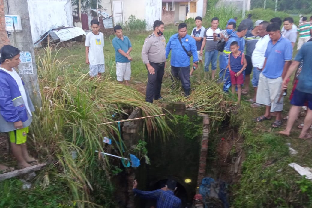 Main di Parit Dekat Rumah, Bocah 8 Tahun Tenggelam