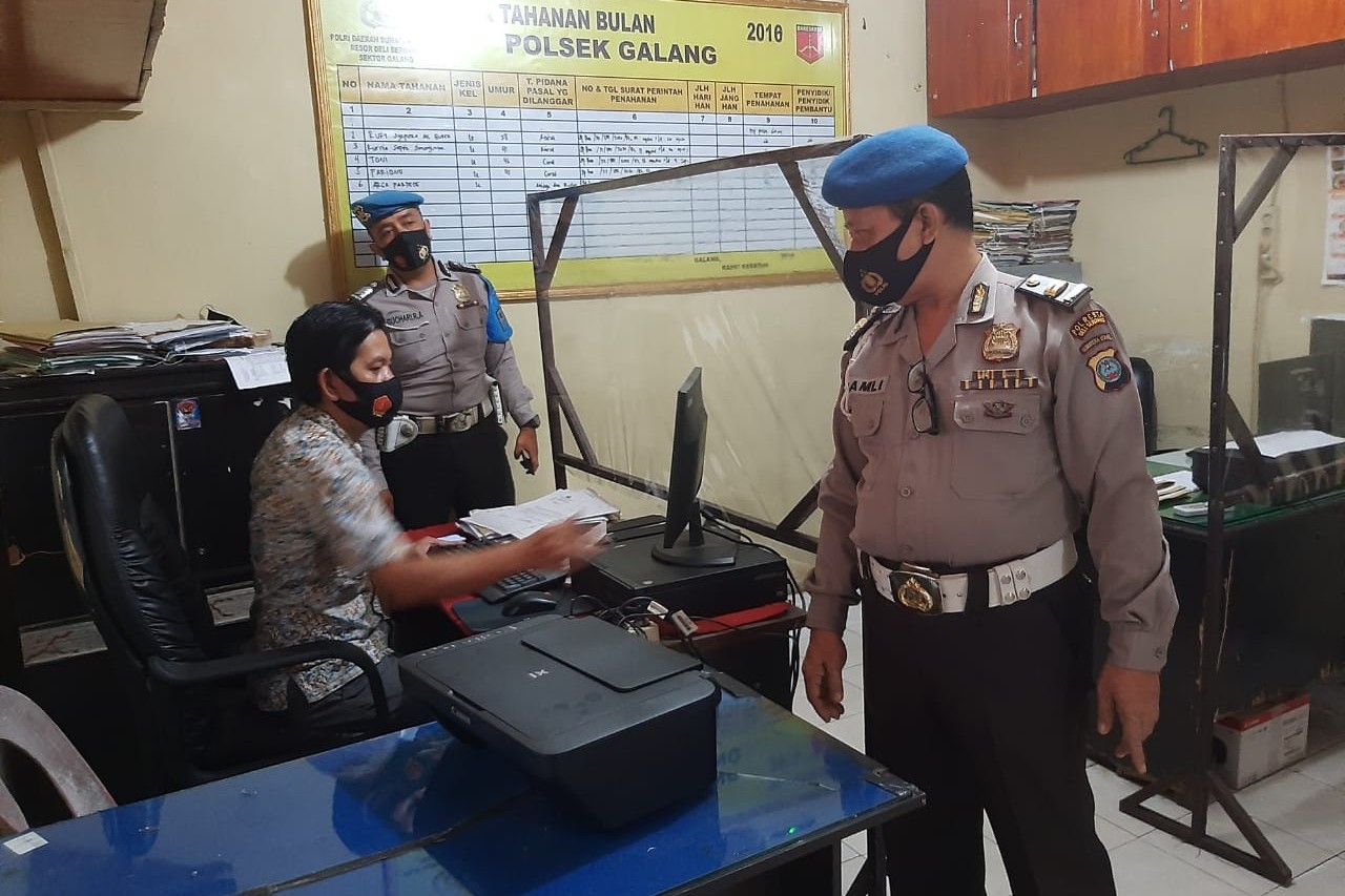 Provos Polsek Galang Polresta Deli Serdang Razia Masker
