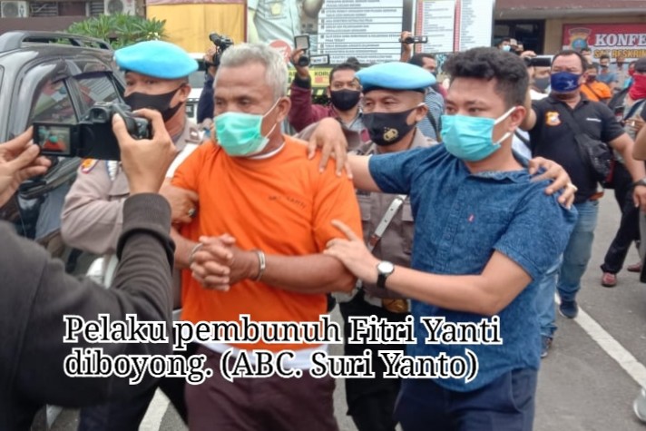 Gorok Leher Istri Siri Lalu Buang Mayatnya ke Dalam Parit, Fery Ditangkap Di Riau