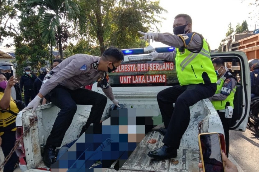 Dahului Truck, Pengendara Motor Tewasa Tergilas