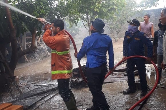 Panglong Kayu di Desa Tumpatan Terbakar