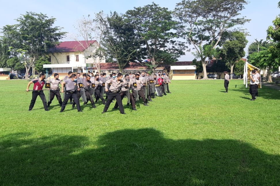 Jelang Pilkada, Sat Sabhara Polresta Deli Serdang Digembleng Latihan Dalmas