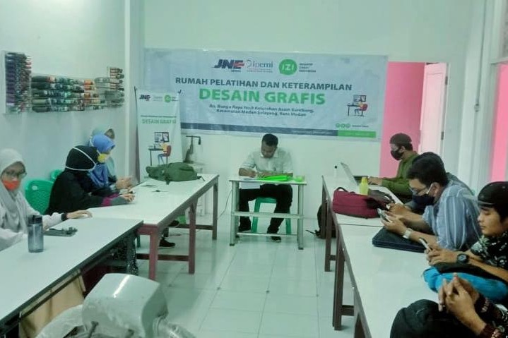 Lulusan Pelatihan Desain Grafis JNE Diharapkan Jadi Penggerak UMKM di Sumut