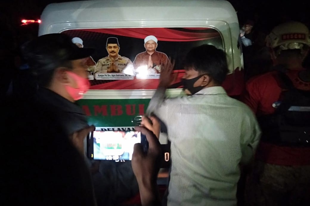 Pengendara Motor Jatuh Dari Jembatan Terputus Ditemukan Jadi Mayat