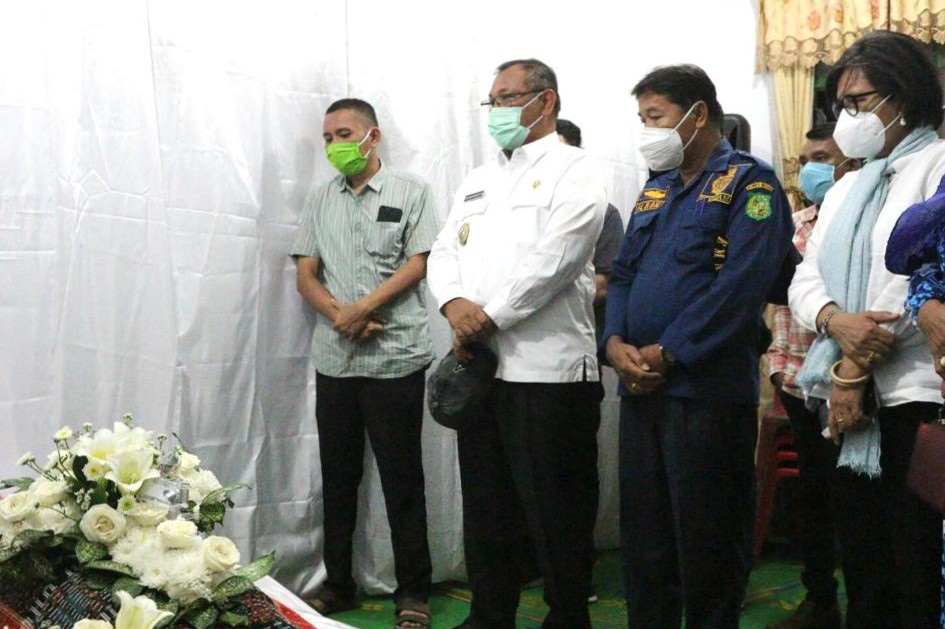 Kader PDI Perjuangan Sumut Tutup Usia, Akhyar Teman Baik Almarhumah Datang Melayat