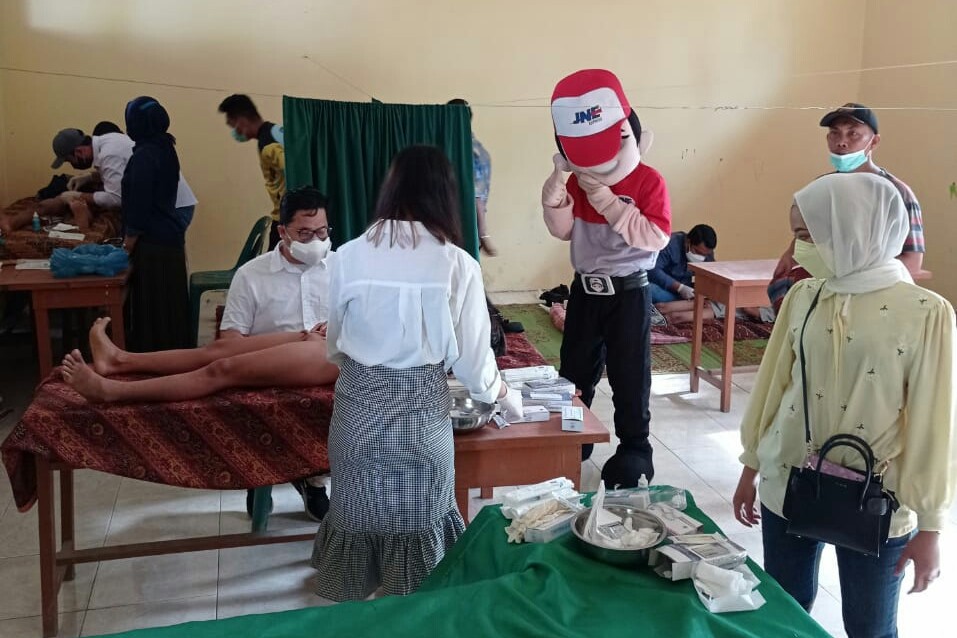 JNE Bersama Assalam Community Gelar Khitanan Massal Yatim dan Dhuafa di Langkat
