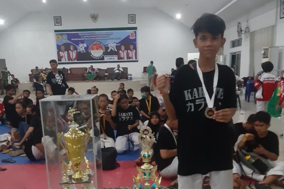 Rouin Romito Lumban Gaol Raih Juara ll Kejurda Karate Shokaido ke – 2 Sumut