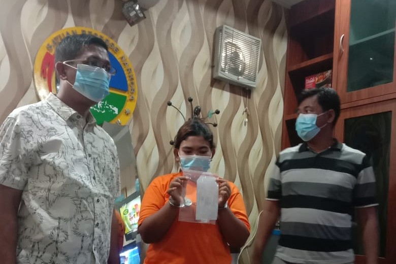 Wanita Muda Asal Medan Disergap di Rumahnya Lantaran Edarkan Narkoba