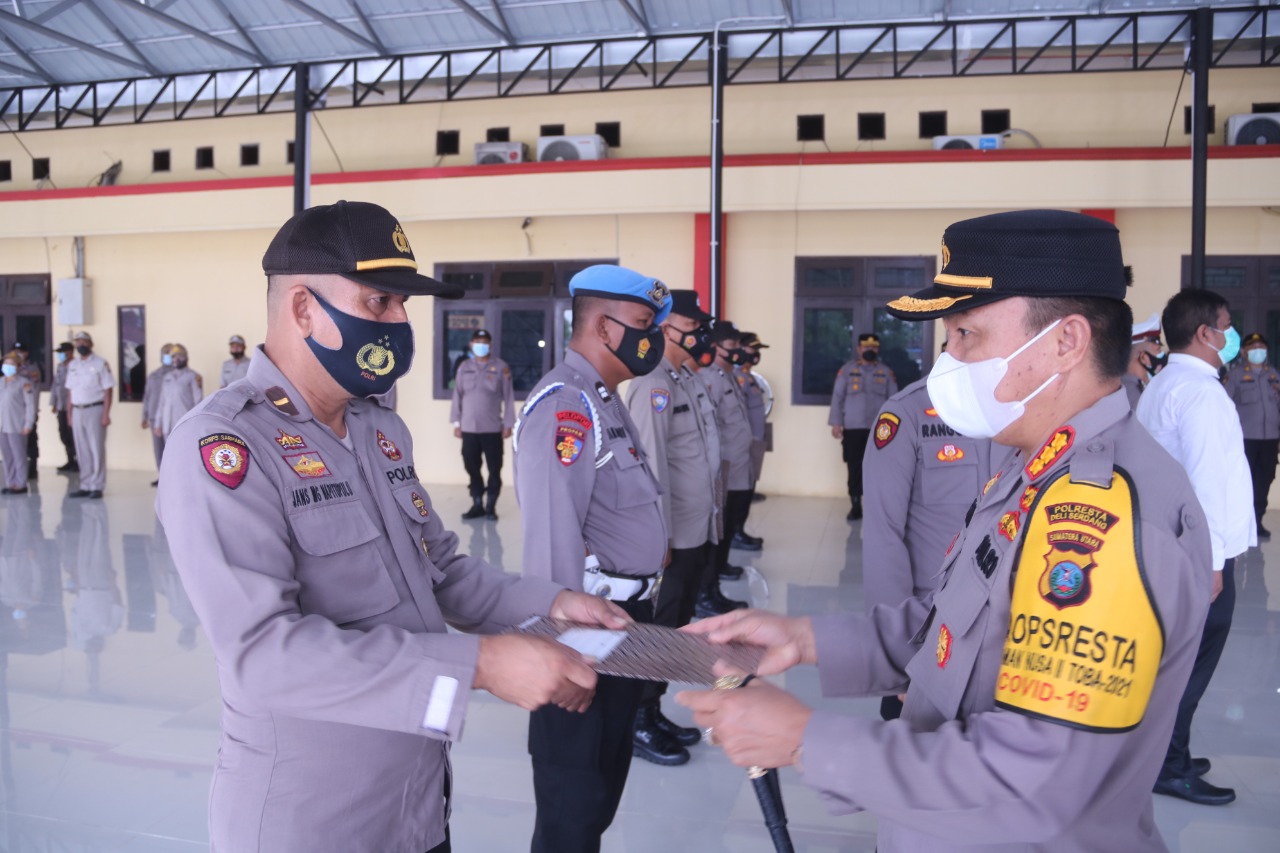 31 Personil Polresta Deli Serdang Berprestasi Dapat Reward