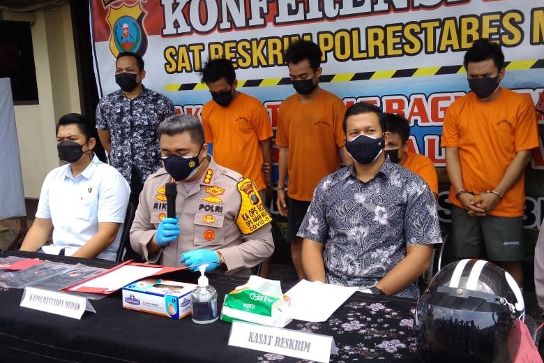 Empat Pelaku Bongkar Rumah Roboh Ditembak Polisi