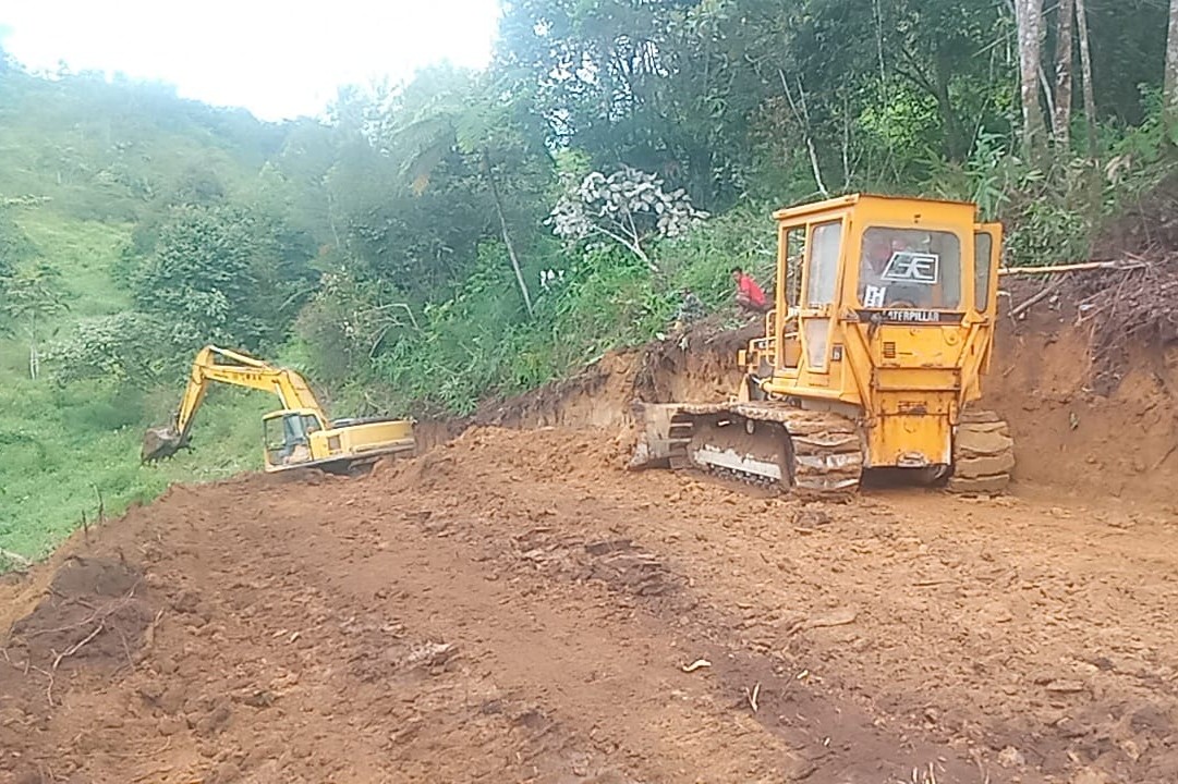 Hari Kedua Pembukaan Jalan, Satgas TMMD Kodim 0206/Dairi, Capai 3450 Meter