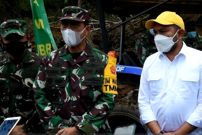 Bupati Pakpak Bharat Janji Akan Meningkatkan Jalan TMMD 112