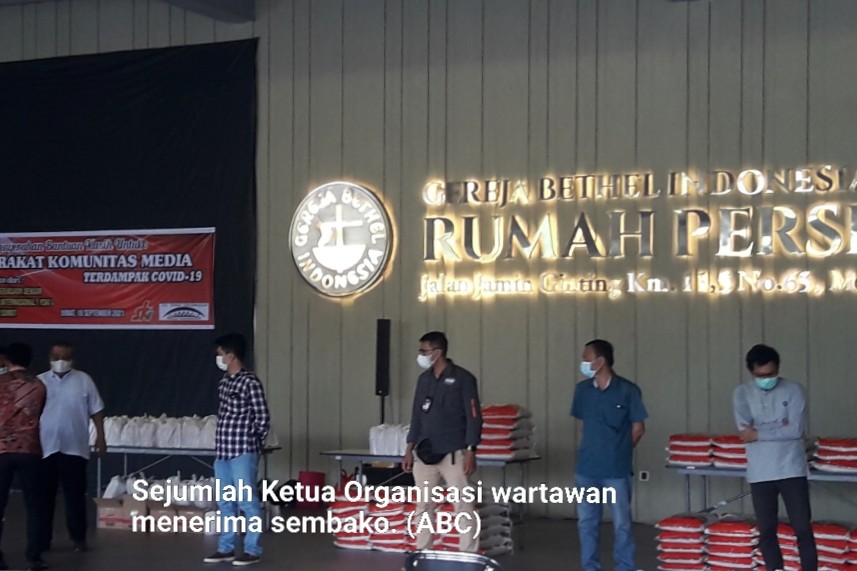 GBI Berbagi Kasih pada Komunitas Media di Medan