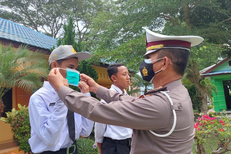 Satlantas Polresta Deli Serdang Penyuluhan Tertib Lalulintas ke Siswa