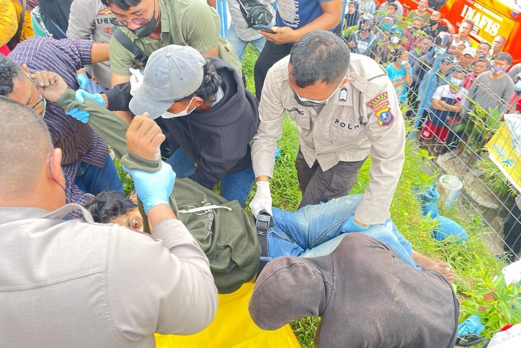 Pekerja Jaringan Internet Ditemukan Tewas Saat Melakukan Pemasangan di Tanggosaratus