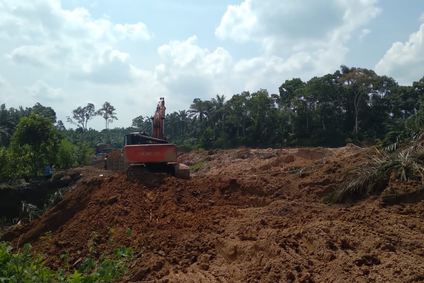 Warga Resah, Ada Galian C Ilegal Beroperasi di Bawah Tower Sutet