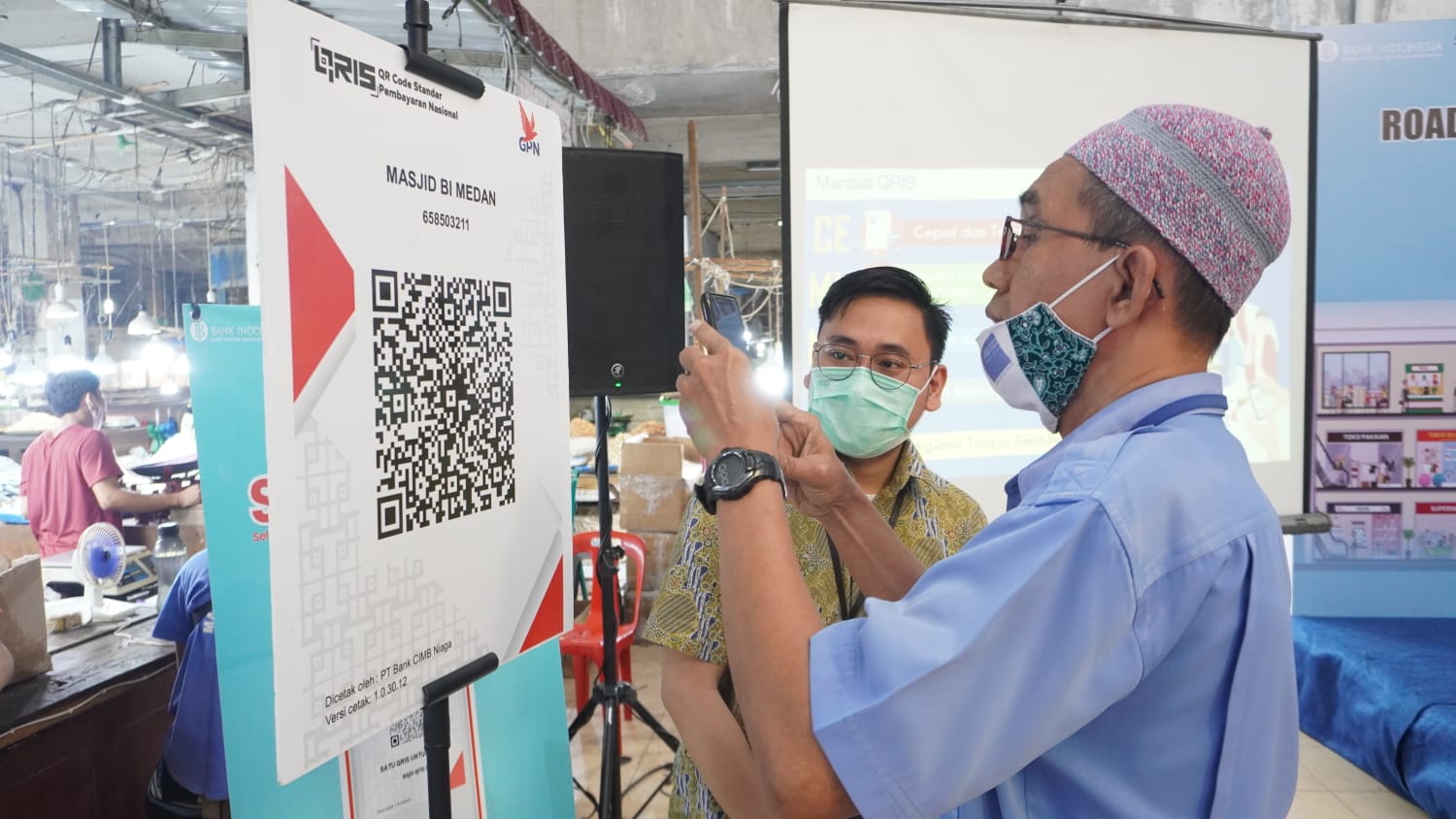 Capai 14,2 Juta Merchant QRIS, BI Kembali Sosialisasi Sistem Pembayaran Nontunai di Pusat Pasar