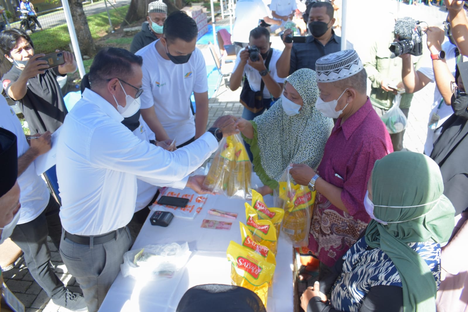 PTPN-2 Gelar Pasar Murah Produksi Sendiri berupa Minyak Goreng, Gula Pasir serta Teh