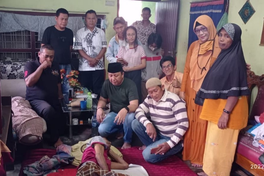 Anak Bromo Bersatu Buka Puasa Bersama Sekaligus Beri Bantuan