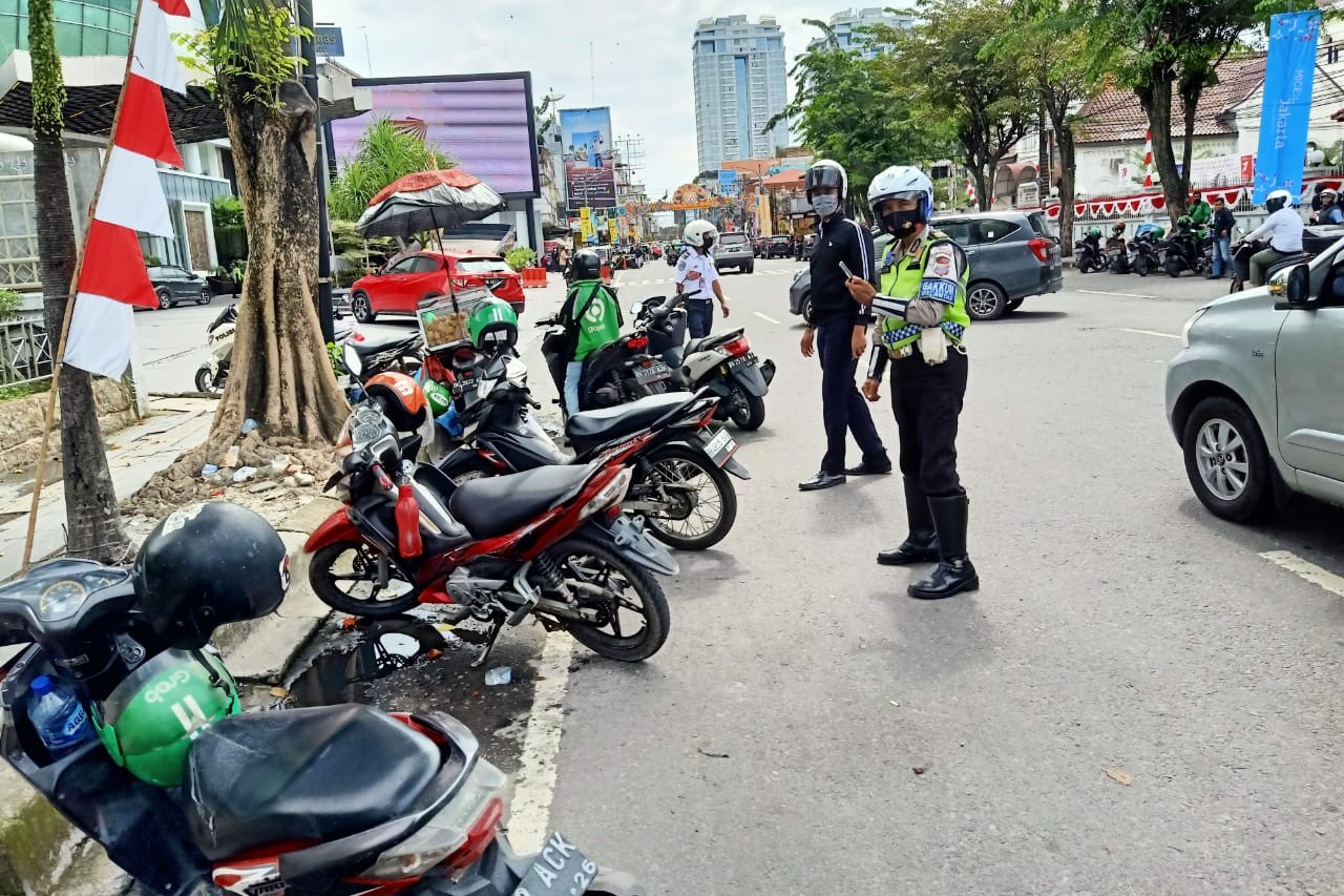 Awas! Parkir Kendaraan Sembarangan Akan Ditilang Dishub dan Polisi