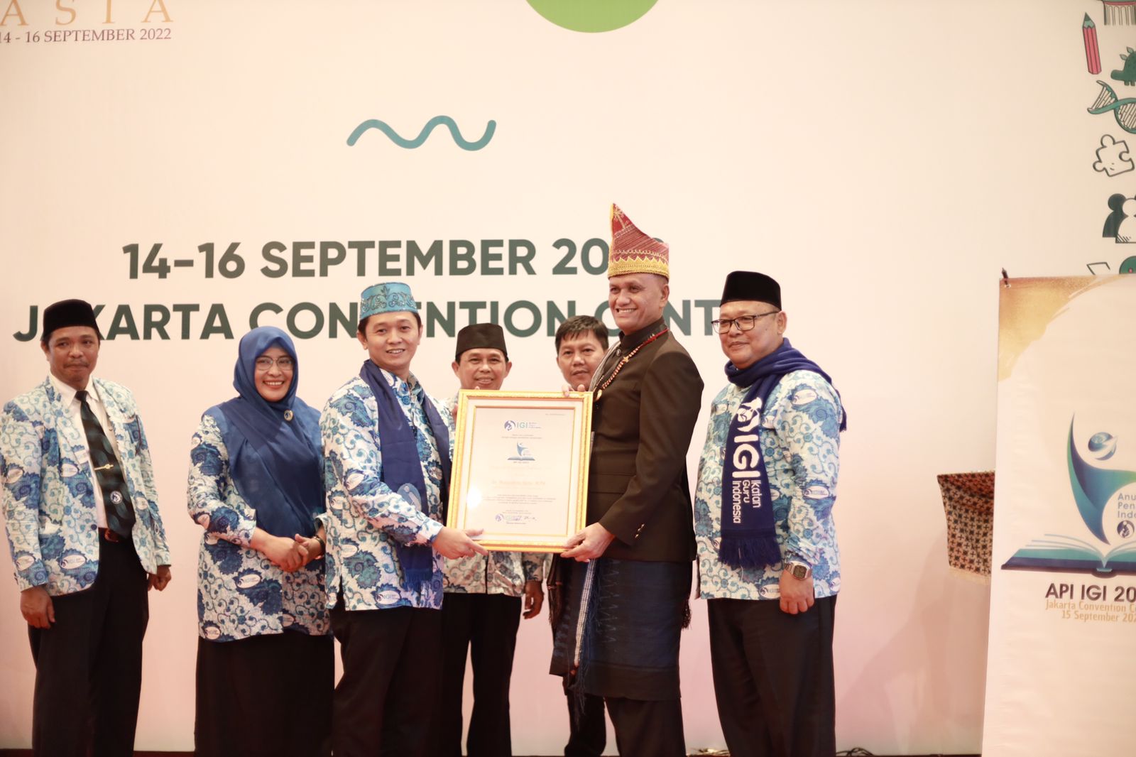 Aktif Latih Guru Selama Pandemi, Wabup Pakpak Bharat Diganjar API IGI 2022