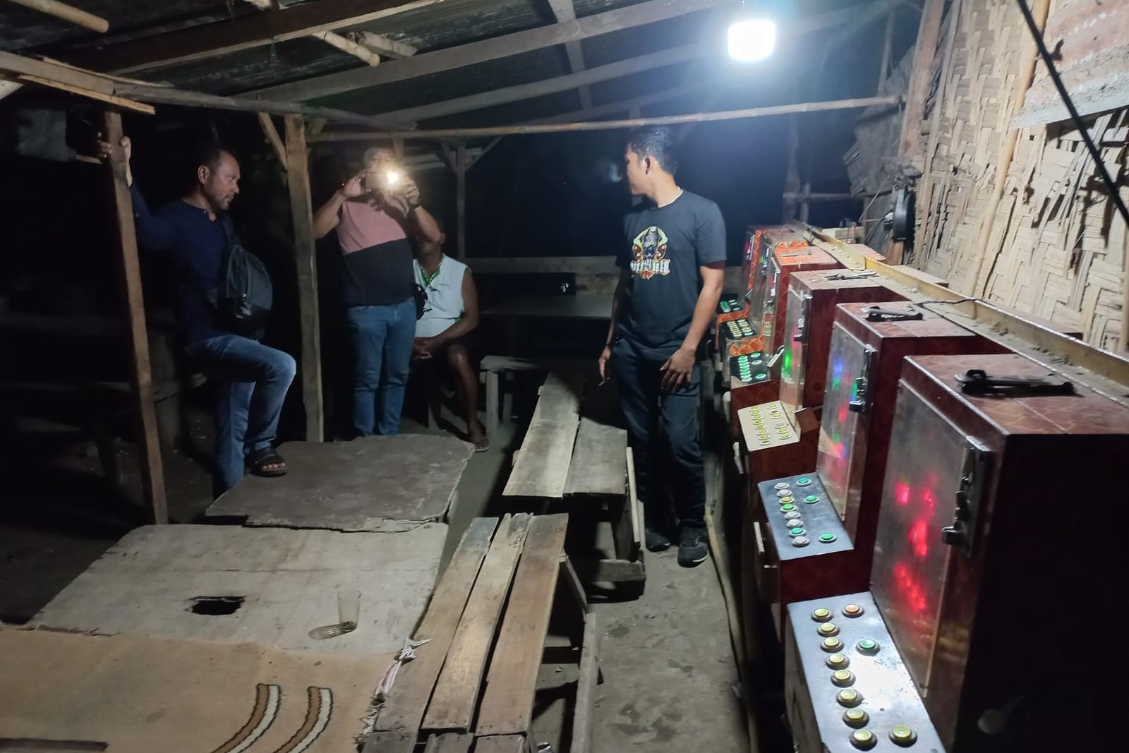Polsek Percut Angkut 12 Mesin Judi Dindong dari Kawasan Dua Desa