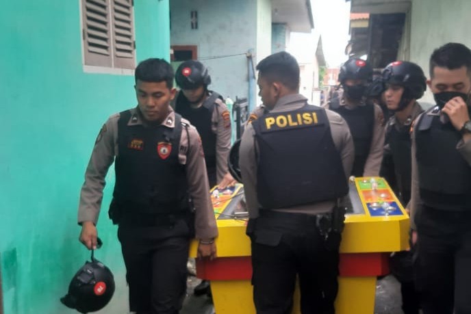Polisi Serbu Lokasi Judi di Tembung, 3 Unit Mesin Tembak Ikan Diangkut