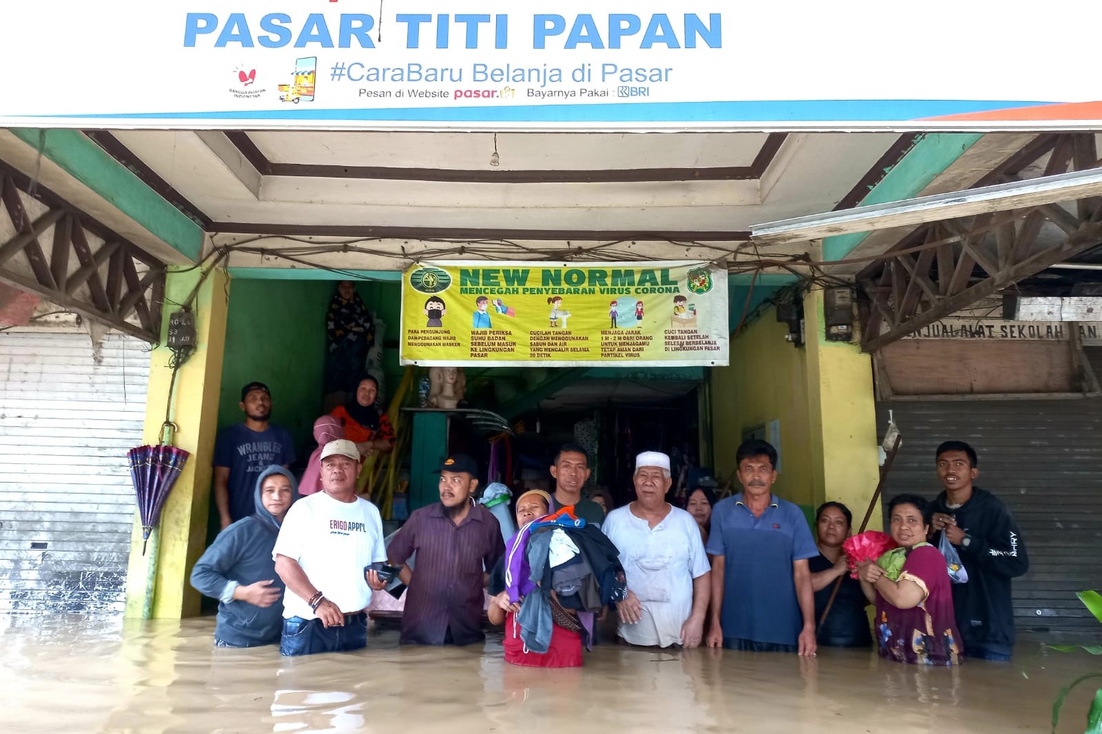 Pasar Titi Papan Terendam Banjir, Suwarno Temui Pedagang