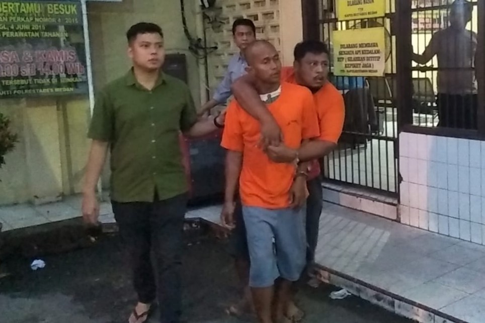 Polisi Tembak Perampok dan Penikaman Terhadap Pekerja Tambal Ban di Medan