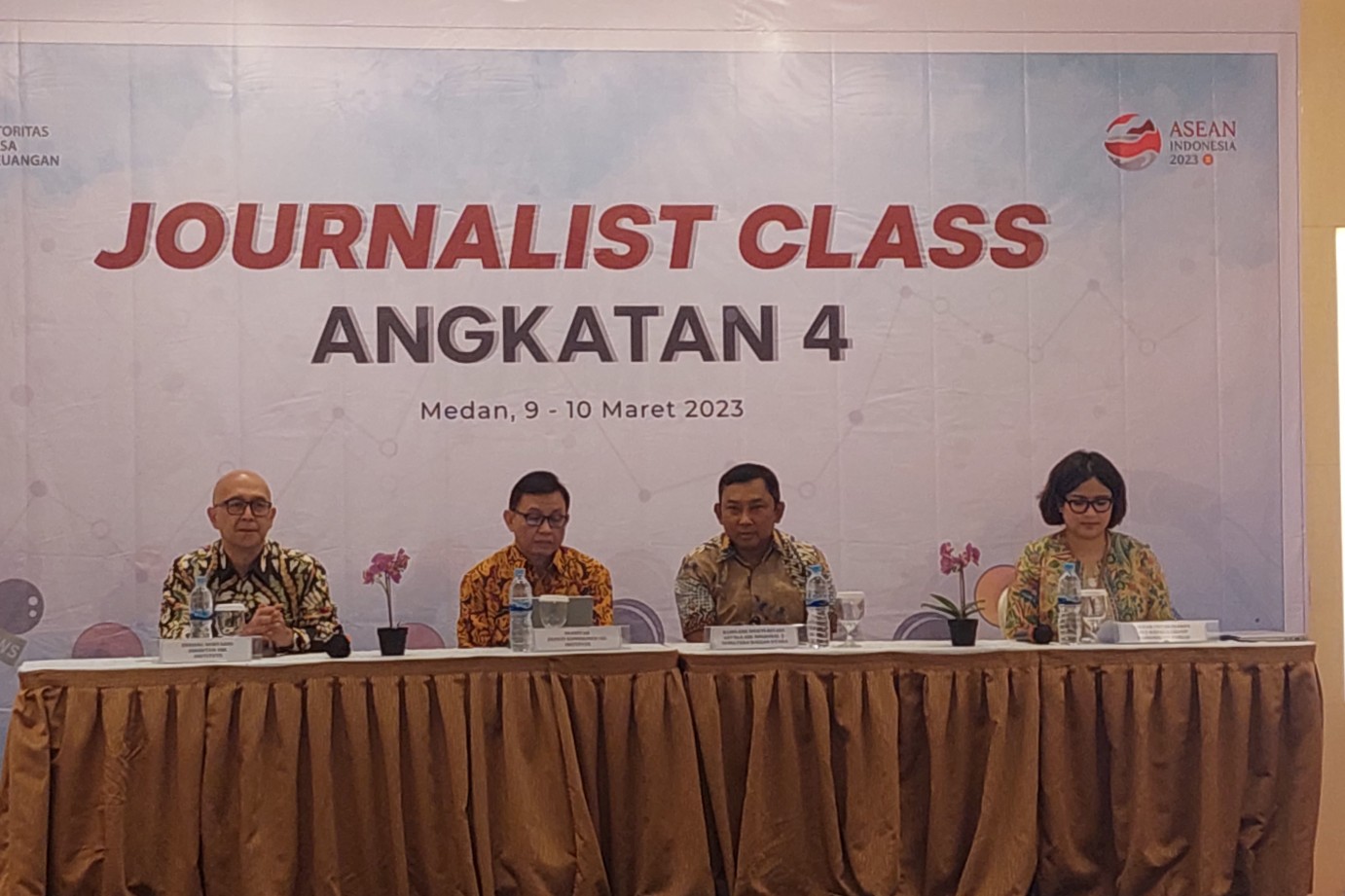 OJK Institute Beri Pelatihan Journalist Class di Medan