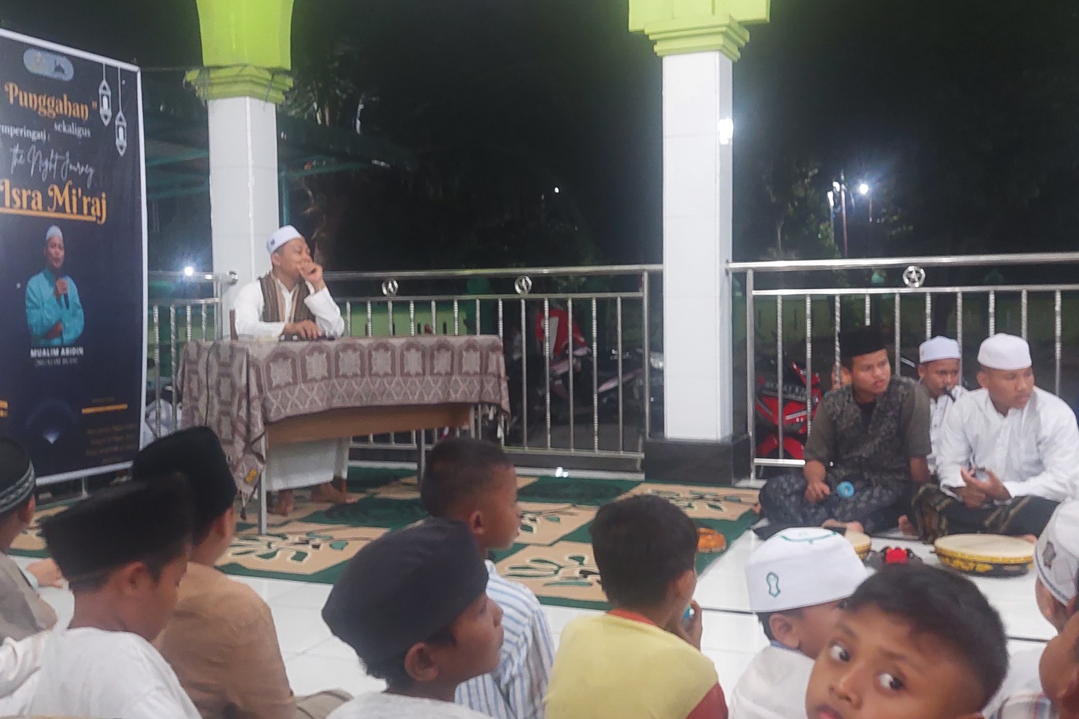 Jamaah Masjid Syahiratul A’mal Isra’ Mi’raj Sekaligus Malam Punggahan