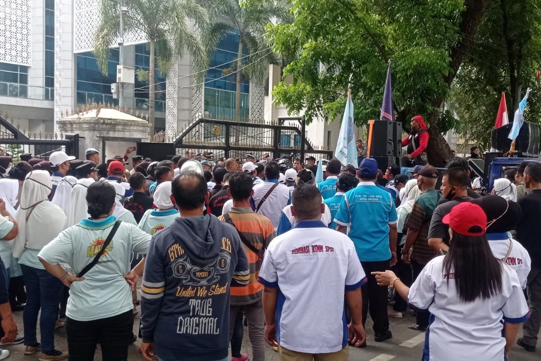 Serikat Pekerja Demo Soal Pemotongan Pajak Progresif dan Program Pensiun BPJS di Usia 58