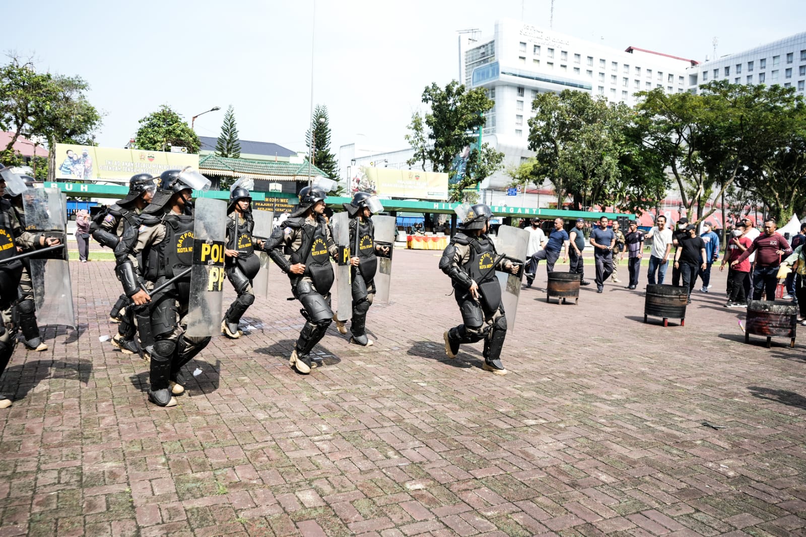 Bobby Nasution Minta Satpol PP Tidak Pandang Bulu dalam Penertiban
