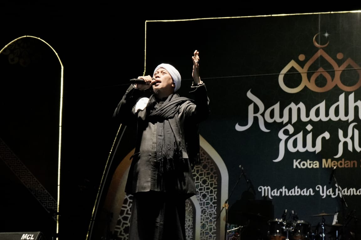 Penyanyi Religi Opick Pukau Pengunjung Ramadhan Fair